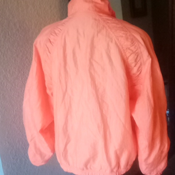 Clothes - Picture 4 of 4